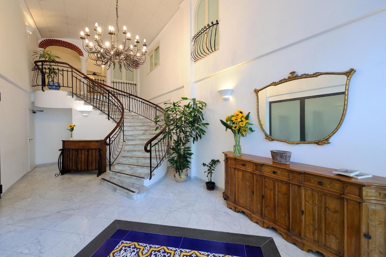 Aurora Residence Amalfi Eksteriør bilde